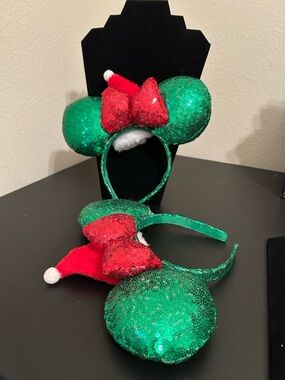 Disney Sequined Green Mouse Ear Headband with Red Bow and Santa hat